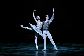 新国立劇場バレエ団 『ライモンダ』