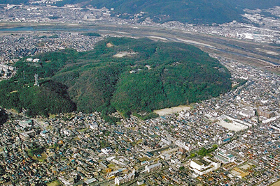 神職のご案内で巡る 石清水八幡宮 国宝特別参拝